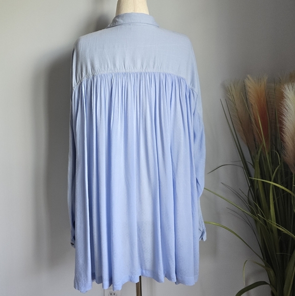 Free People Lovely Day Blue Oversized Jacquard Button Pocket Top, Size Large - Picture 7 of 15